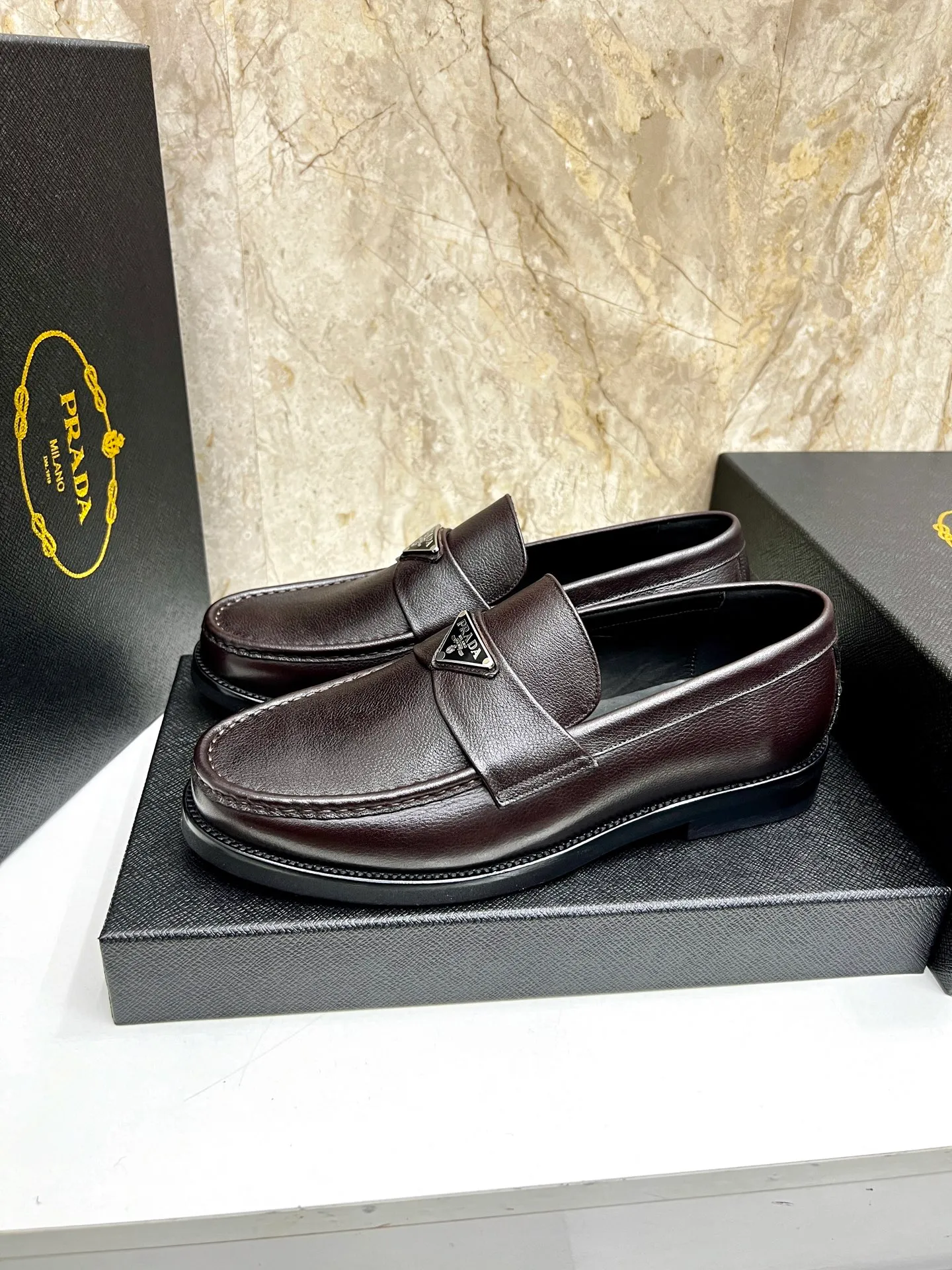 PRADA~ Size: 38-44 (customized 45/46 P: 💰880 P's original official website new high-end men's leather shoes, top-quality original replicas, made of imported open edge beads/calf leather, calf leather breathable lining, original leather outsole!